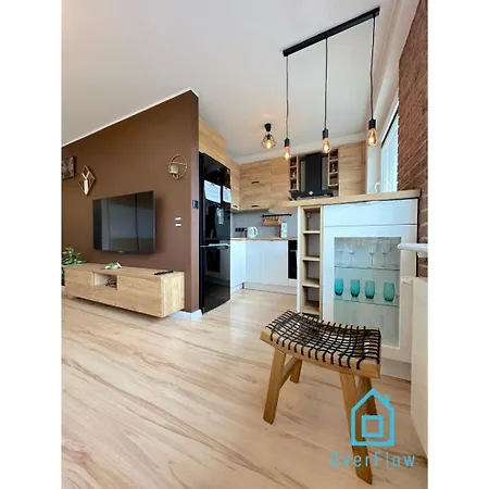 Stary Pow 121 Apartment